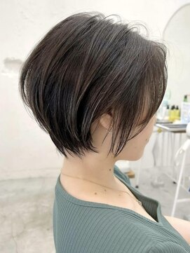 ロミー 本厚木(ROMMY.) くびれショート◎小顔マッシュボブ白髪ぼかしヘーゼルグレージュ