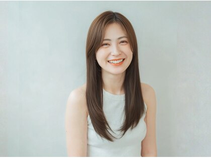 スラッシュホワイト テラッソ前店(SLASH white)の写真