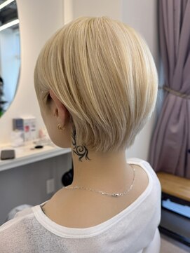 グーフィートーキョー 銀座(Goofy Tokyo) 【Goofy銀座】ショート×ホワイトブロンド/さすがにブリーチ2回