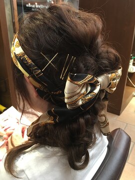 ネオリーブクレア 綱島店(Neolive Krea) スカーフダウンアレンジ サイド/ヘアセット/綱島