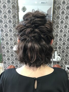美髪 ヘアサロン(美髪 Hair salon) ふわもこHalfup