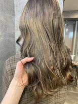 キャラ シャローネ 池袋(Chara Chalone)&nbsp;1ブリーチでつくるベージュブロンド×ロング【池袋】