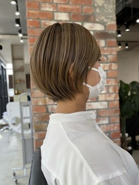 ザシー オモテサンドウ(The C) 20だい30代40代◎大人カワイイショートボブ