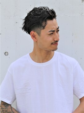 ガズル ハラジュク(GUZZLE HARAJUKU) *短髪メンズ色気黒髪ツイストスパイラル七三　スーツモテ髪型*