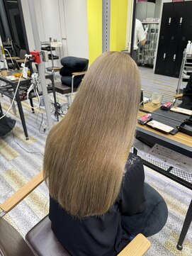 アフューズバイストゥー(Vfuse by StueW) ナチュラルベージュ◎