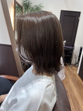 ウルハ(URUHA) グレージュカラー