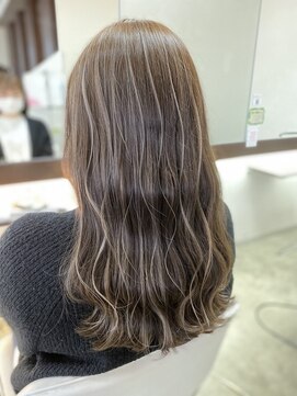 レヴール(reveur) (髪質改善/白髪ぼかし/インナーカラー/ケアブリーチ/学割U24)