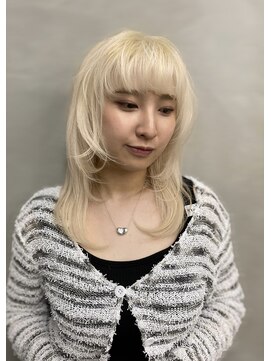 ビューズ(VIEWS) ブロンド/トリプルカラー/バイカルテトリートメント(表参道駅)