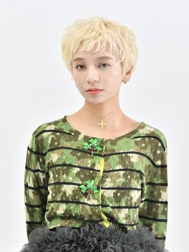 ロアーヘアー フォルド 小倉店(RAWR hair FOLD) 【RAWR】大人可愛いマッシュショートボブ ホワイトブロンド