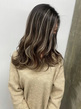 キング(K!ng) 縮毛矯正髪質改善ハイライトレイヤーカット枚方美容室エクステ