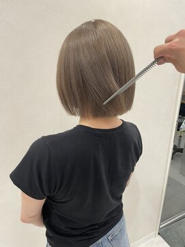 イロ(iro) グレージュ　ベージュ