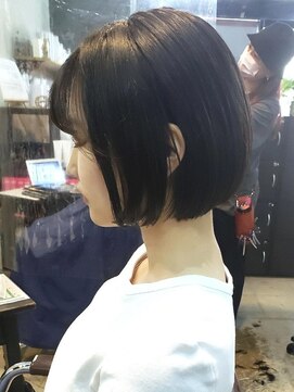 クレメント サロン ブル(Clement Salon Bull) 【松戸BULL】サロンスタイル☆ミニボブ×フェザーバング