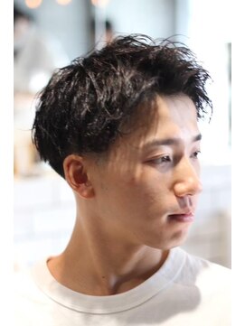 キングスマントーキョー 立川北口店(KINGSMAN TOKYO) アップバング / ツーブロック / スキンフェード 【立川】