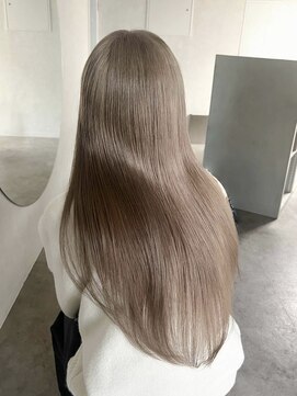 アドネ プライム(adne prime) グレーブラウン/全頭ブリーチ/グレージュ/レイヤーカット