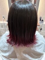 マイノリティー(Minority Produced By TOPHAIR)&nbsp;切りっぱなしボブ×グラデーションチェリーレッド