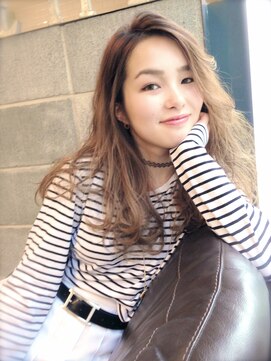 ミュリール(MiULiiR) 外国人風ナチュラルウエーブ×キャラメルグレージュ