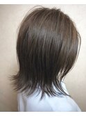オリーブグレージュ