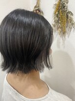 エンリー(ENlee)&nbsp;【川瀬莉穂】外ハネボブ×グレーイヤリングカラー