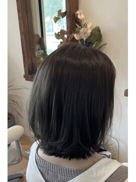 キューファイブアールイー(95RE) 切りっぱなしボブ