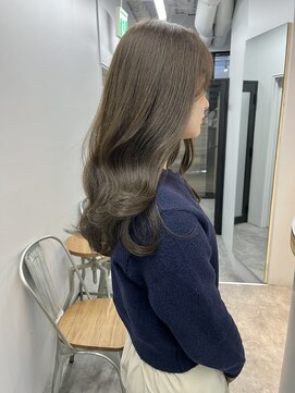 ヌープヘアーアイス(NUUP.hair ici) 艶感丸みワンカールシースルーバングエアリーカール大人美人