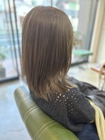 フラッパー(FLAPPER)&nbsp;アッシュ系ナチュラル肩下スタイル　20代30代40代50代60代