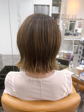 ジラ ヘアアンドメイク(girra HAIR&MAKE) レイヤードボブ