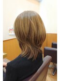 大人可愛い　ひし形くびれミディアムレイヤー　20代30代40代50代