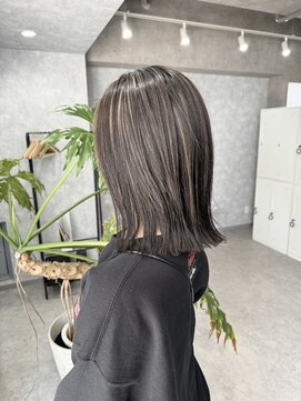 リベル 西中島(Libelle) グレージュハイライト