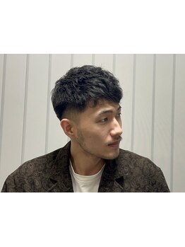 《男性の魅力を引き出す確かな技術》メンズの顔周りの身嗜みも当店にお任せください［シェーブ/眉カット］