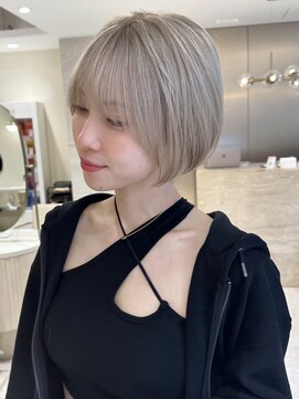 ミズチャーム(Ms.CHARM) ショートボブ/ミルクティーベージュ/顔周りカット/2ブリーチ