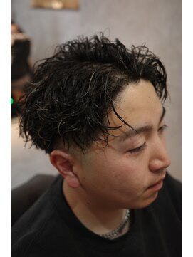 ザ クラン バイ ヘッドライト 仙台長町店(THE CLAN by HEADLIGHT) 波巻きツイスパ×ロースキンフェード