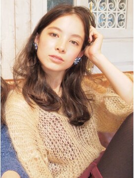 ローブ アオヤマ(LOAVE AOYAMA) 外国人風 / センターパート × アンティークベージュ