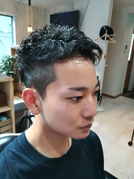 アバンティ(AVANTI) ツーブロックアップバング