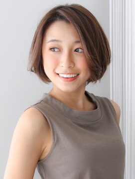 アグノス 青山(Agnos) 美髪小顔ネイビーカラーブランジュマニッシュフレンチボブ