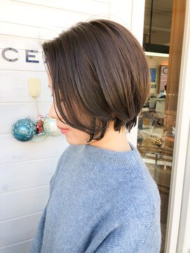 オーシャン(Ocean) ［OCEAN　Hair&Life]クールショート☆小顔ボブ☆ラベージュ☆