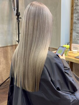 ソル オモテサンドウ 表参道 青山(SOL . OMOTESANDO) ミルクティーベージュダブルカラーケアブリーチインナーカラー