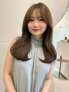 ルームバイシー 新宿(Loom. by Sea) 韓国風前髪/シルキーベージュ/グレージュカラー/斜めバング