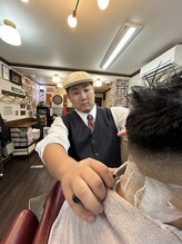 ヒガシジュウジョウバーバーショップ(Higashi-Jujo BARBER SHOP) Masaki 