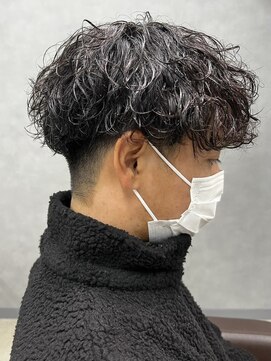 リット×ベリエ(Lit.×belier) 波巻きパーマスパイラルパーマツイストパーマメンズマッシュ30代