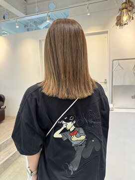 ロカ 表参道(loka) ミルクティーベージュ[表参道/ブリーチ/ハイライト]Mai