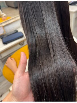 フゥカ 売市店(fuka) ～うる艶アイロンなしヘアに～