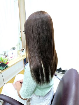 メタ(META) カット+癖毛専用ゴッホカラーは髪を守り育て修復強化に特化する