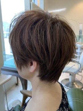 イーズヘアー(ease hair) クセ毛を活かしたノンパーマショート