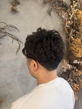 ヒトイロ(hitoiro) メンズニュアンスパーマ