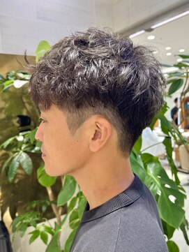 ピークアブー アヴェダ ギンザシックス(PEEK-A-BOO AVEDA GINZASIX) 刈り上げパーマ　メンズカット