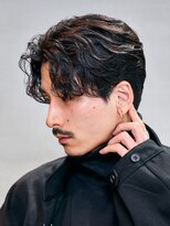 レタッチバイフィフス(RETOUCH by fifth)&nbsp;原宿スパイラルパーマルーズパーマセンターパート色気ヘア30代