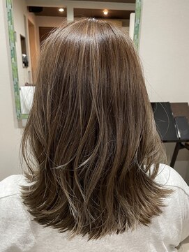 セレンディピティ(SERENDIPITY) ハイライト/バレイヤージュ/くびれミディアム/グレージュ/野幌