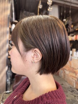 オーバーキャプテンネイキッド(OVER CAPTAIN NAKED) 耳かけショートボブ