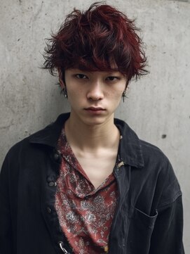 ネハス(nehus.) MEN’S HAIR/サーフカール/刈り上げセンターパート/ブリーチ