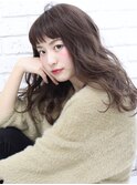 ほつれウェーブ×ぱっつん眉上バング×グレーベージュ